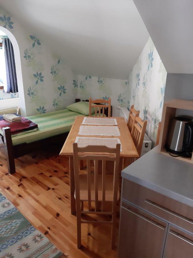 Caffe Pizzeria I Apartmani Bona Fides Nm Nova Varoš Kültér fotó