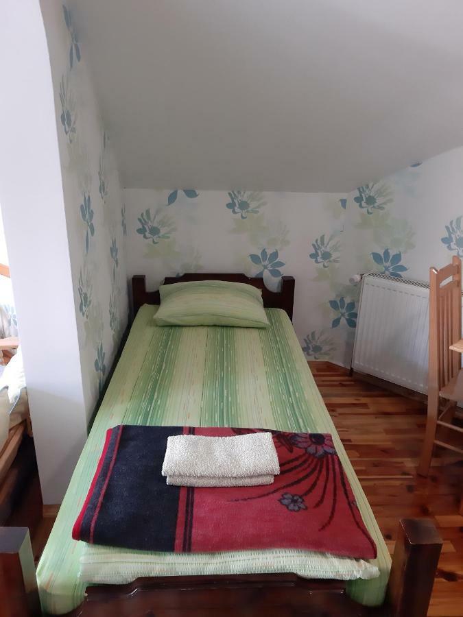 Caffe Pizzeria I Apartmani Bona Fides Nm Nova Varoš Kültér fotó