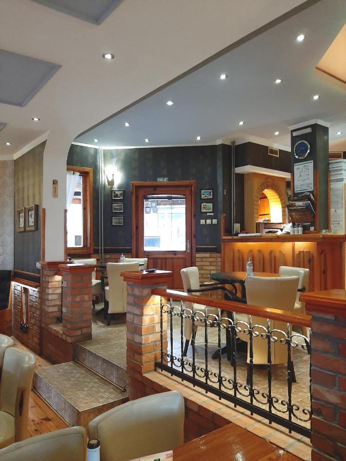 Caffe Pizzeria I Apartmani Bona Fides Nm Nova Varoš Kültér fotó