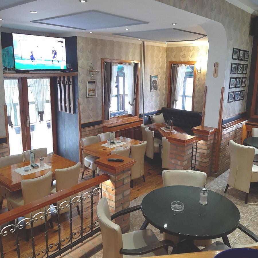 Caffe Pizzeria I Apartmani Bona Fides Nm Nova Varoš Kültér fotó