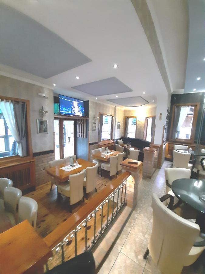 Caffe Pizzeria I Apartmani Bona Fides Nm Nova Varoš Kültér fotó